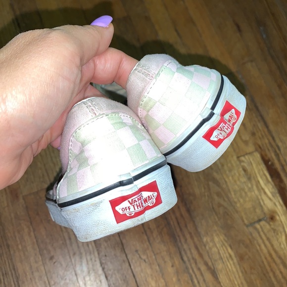 Checkerboard Vans size 8 - Picture 3 of 5